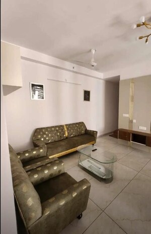 Living Room in 3 BHK Apartment at Gomti Nagar – for Rent