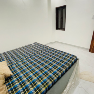 Bedroom in 3 BHK Builder Floor at Shri Balaji Apartments Gurgaon, Dharam Colony – for Rent