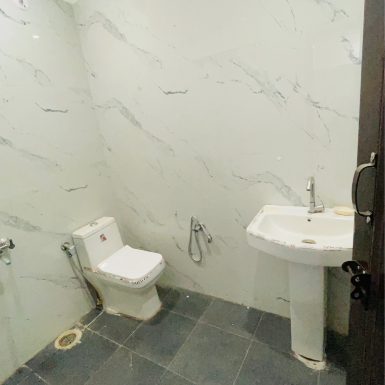 Bathroom, shri-balaji-apartments-gurgaon 3 Bedroom 1450 Sq.Ft. Builder Floor In Dharam Colony Gurgaon 9577127