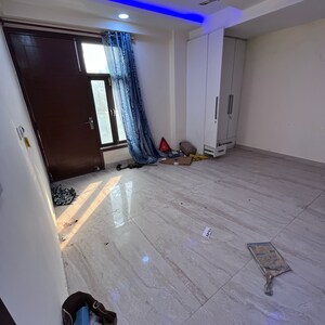 Room in 3 BHK Builder Floor at Chattarpur – for Rent