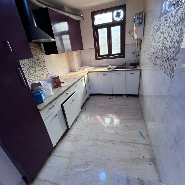 Kitchen, chattarpur 3 Bedroom 1500 Sq.Ft. Builder Floor In Chattarpur Delhi 9577171