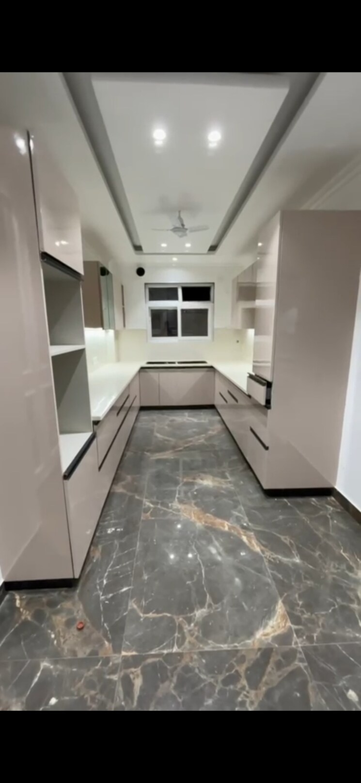 Kitchen, palam vihar 3 Bedroom 300 Sq.Yd. Builder Floor In Palam Vihar Gurgaon 9577182