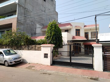 3 BHK Independent House For Sale in Sector 8