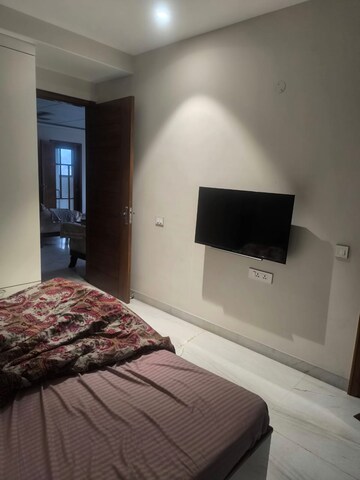 Bedroom in 3 BHK Builder Floor at Sector 37 – for Rent