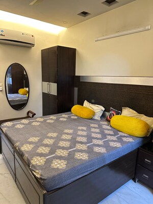 Bedroom in 3 BHK Builder Floor at Sector 37 – for Rent