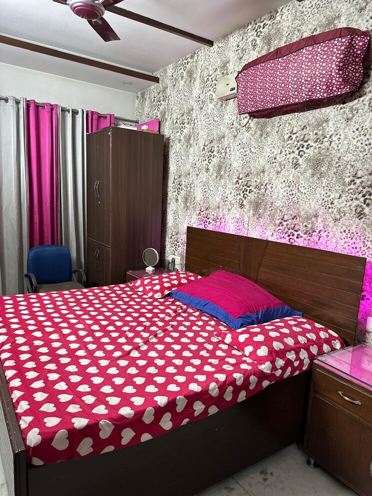 Bedroom, sector 37 3 Bedroom 3400 Sq.Ft. Builder Floor In Sector 37 Chandigarh 9577164