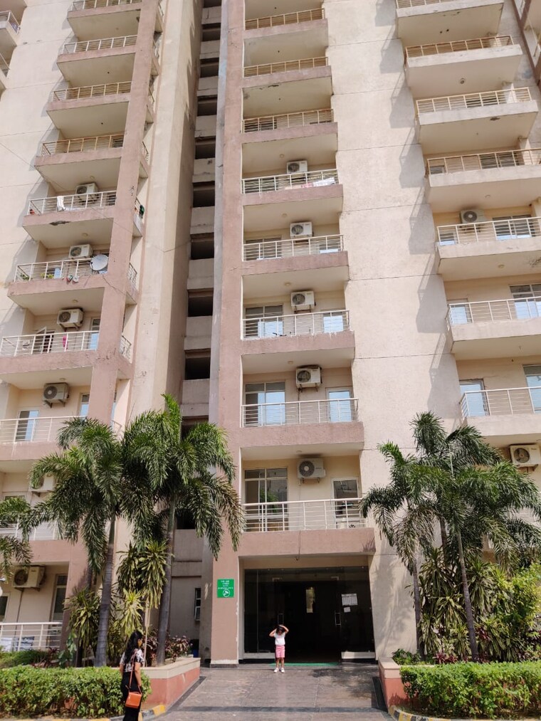 Exterior View, supertech-czar-suites 1 RK 477 Sq.Ft. Apartment In Omicron I Greater Noida Greater Noida 9577153