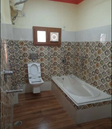 Bathroom in 3 BHK Apartment at Hazratganj – for Rent