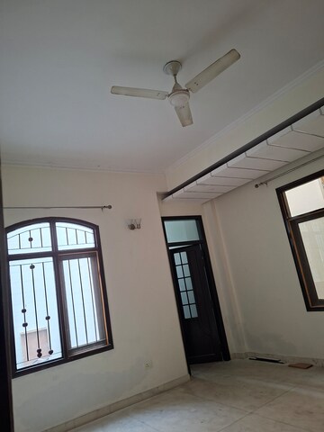 Furnished Amenities in 3 BHK Independent House at Sector 48 – for Rent