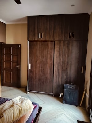 Bedroom in 3 BHK Builder Floor at Palam Vyapar Kendra, Sector 2 – for Rent