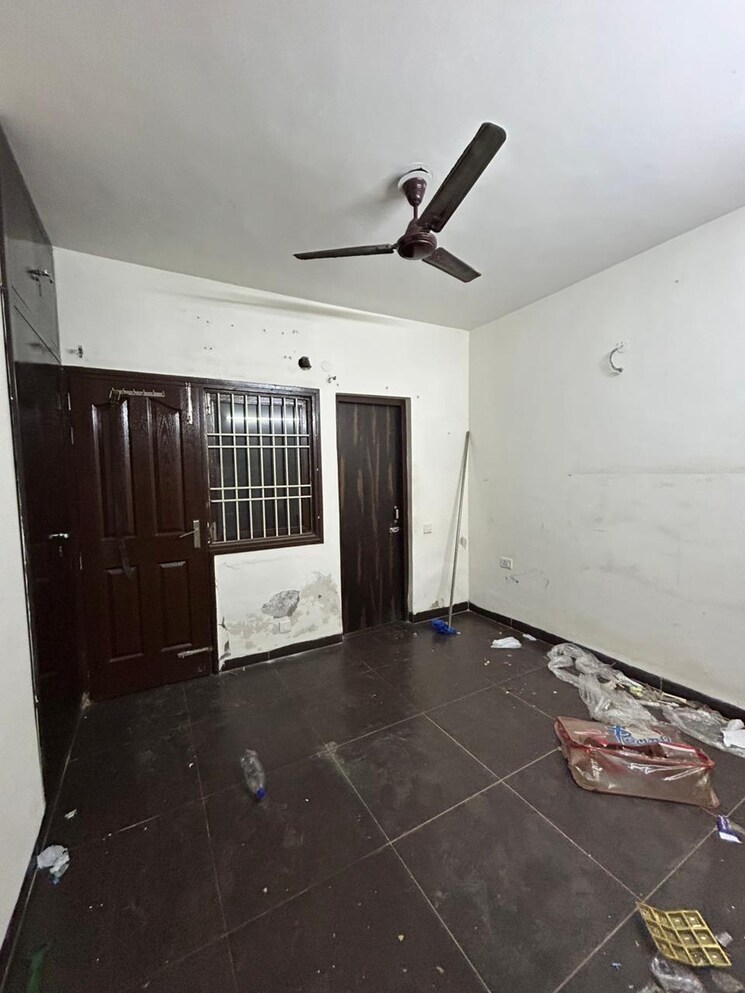 Kitchen, wave-floors 2 Bedroom 135 Sq.Yd. Apartment In Mahurali Ghaziabad 9577200