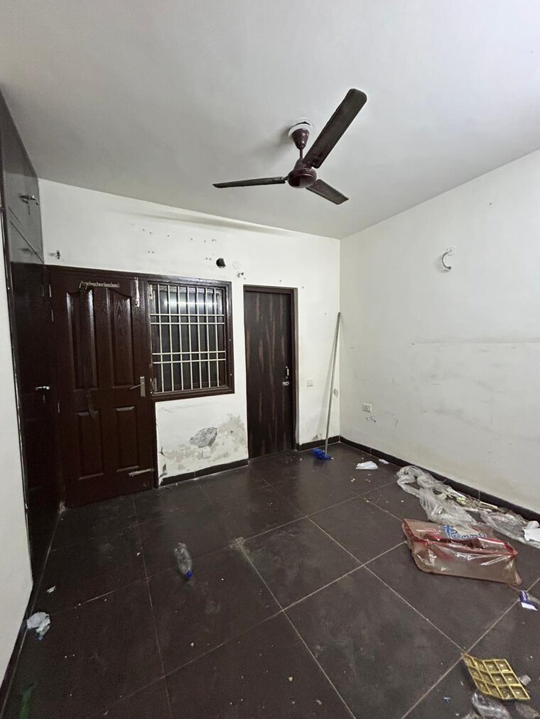 Kitchen, wave-floors 2 Bedroom 135 Sq.Yd. Apartment In Mahurali Ghaziabad 9577200