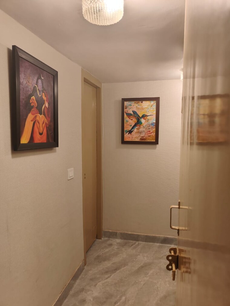 Room, east of kailash 3 Bedroom 1800 Sq.Ft. Builder Floor In East Of Kailash Delhi 9577211