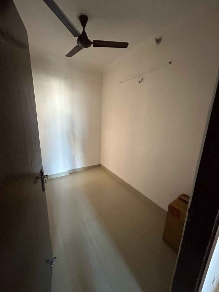 Room, amrapali-riverview 2 Bedroom 845 Sq.Ft. Apartment In Amrapali Leisure Valley Greater Noida 9577196