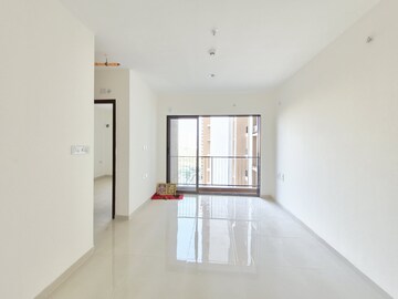 Room in 2 BHK Apartment at Runwal My City Phase II Cluster 05, Dombivli East – for Rent