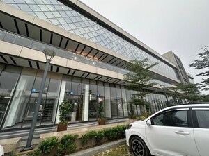  Shop For Rent in BPTP District Walk, Sector 81