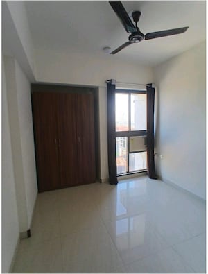 Room in 1 BHK Apartment at Lodha Crown Quality Homes, Majiwada – for Rent