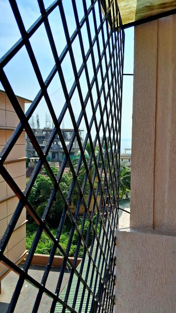 Balcony in 2 BHK Apartment at Dona Paula – for Rent