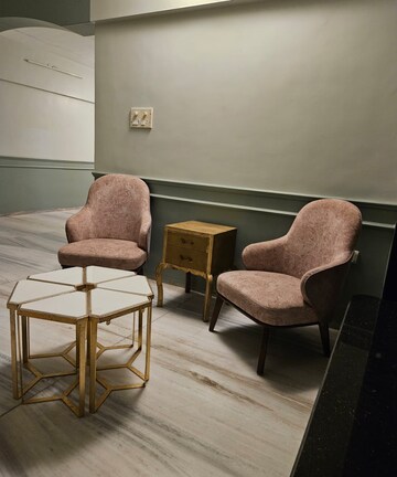 Furnished Amenities in 2 BHK Apartment at Navratna Apartment, Santacruz East – for Rent