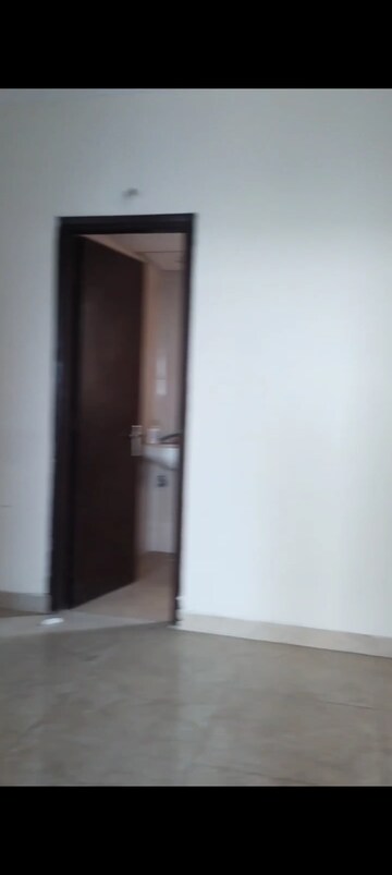 Room in 2 BHK Apartment at Amrapali Leisure Park, Amrapali Leisure Valley – for Rent