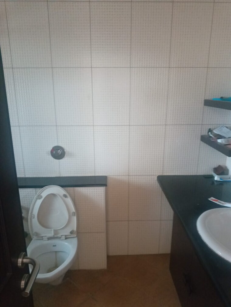 Bathroom, sobha-petunia 3 Bedroom 2619 Sq.Ft. Apartment In Nagavara Bangalore 9577255