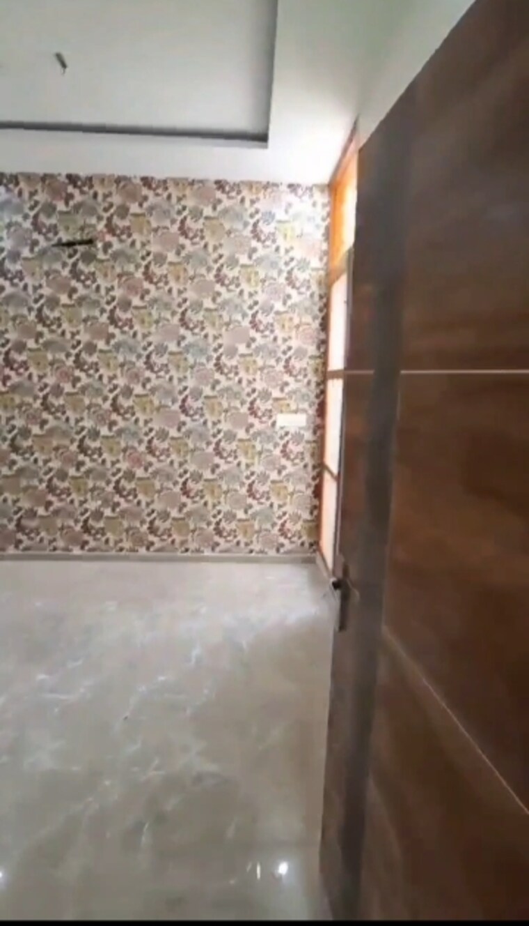 Room, kharar mohali road 3 Bedroom 100 Sq.Yd. Independent House In Kharar Mohali Road Kharar 9577264