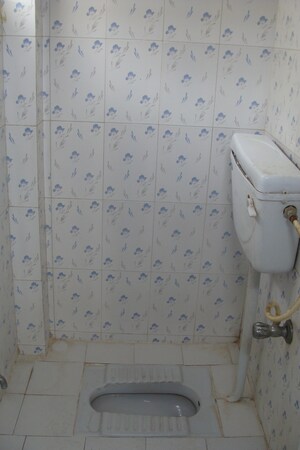 Bathroom in 1 RK Independent House at Rt Nagar – for Rent