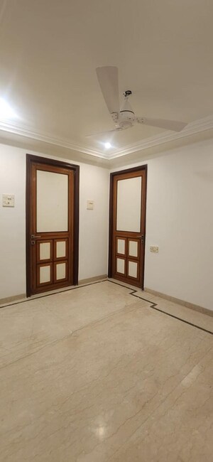 Bedroom in 4 BHK Villa at Chembur – for Rent