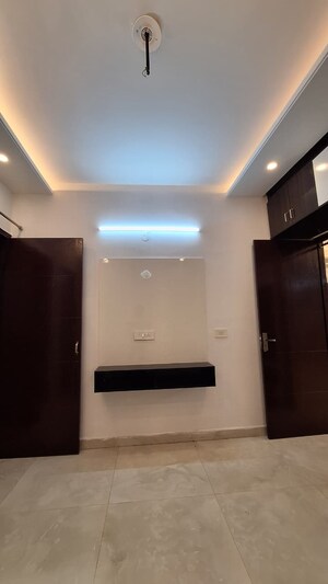 Room in 3 BHK Apartment at MS Enclave Zirakpur, Dhakoli – for Sale