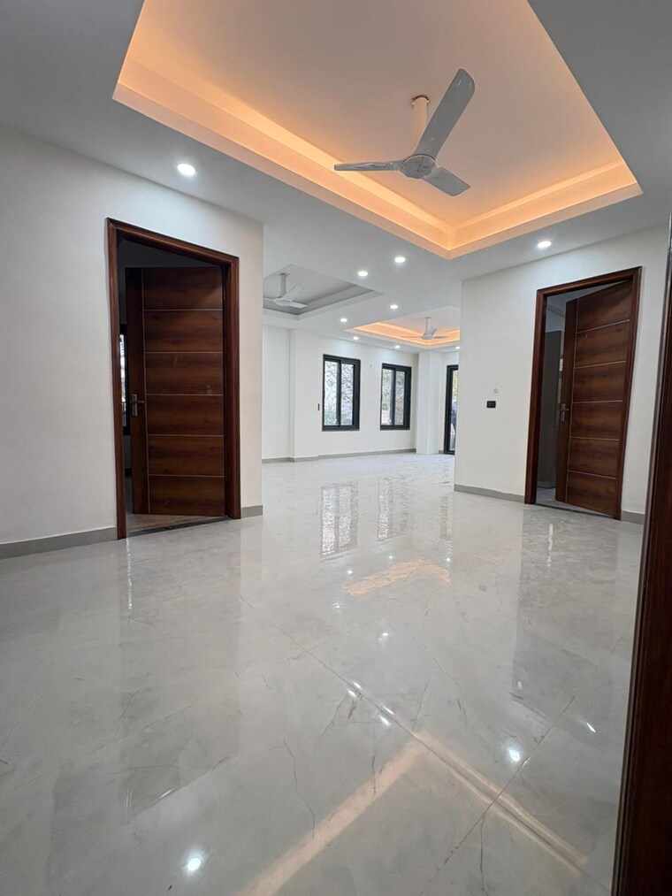 Room, sushant lok i 3 Bedroom 2800 Sq.Ft. Builder Floor In Sushant Lok I Gurgaon 9577325