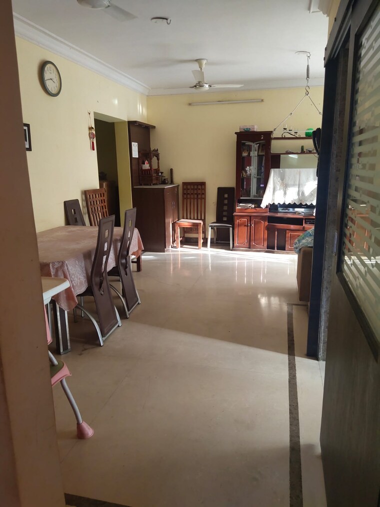 Gym, regency-towers 2 Bedroom 750 Sq.Ft. Apartment In Kavesar Thane 9577348