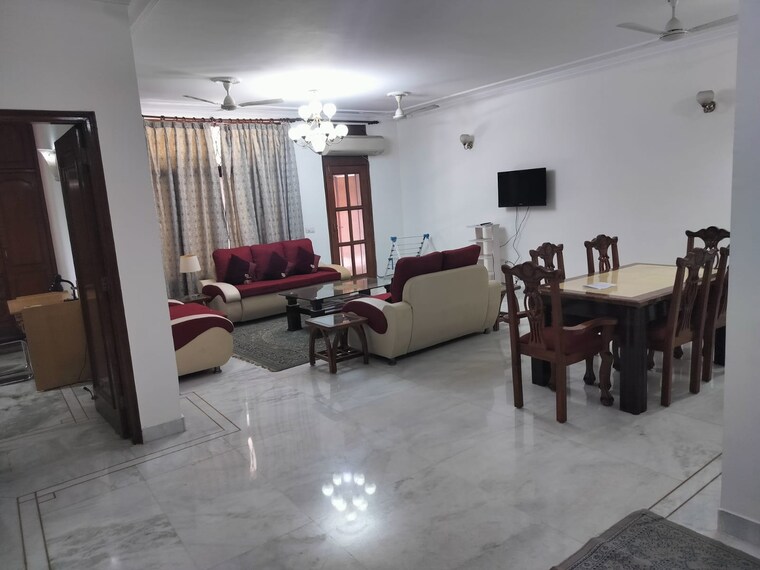 Living Room, defence colony 3 Bedroom 2100 Sq.Ft. Builder Floor In Defence Colony Delhi 9577381