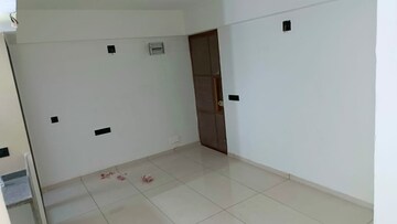 2 BHK Apartment For Rent in VN Skyline, Nava Vadaj
