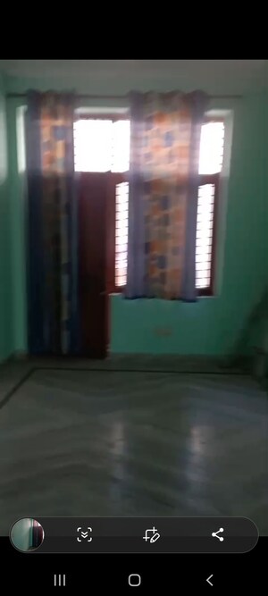 Bedroom in 2 BHK Builder Floor at Sector 40 – for Rent