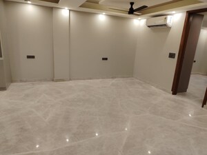Room in 6+ BHK Builder Floor at Dlf Phase I – for Sale