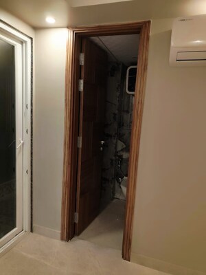 Building Lobby in 6+ BHK Builder Floor at Dlf Phase I – for Sale