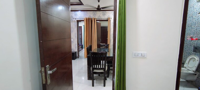 Living Room, kishanpura 3 Bedroom 132 Sq.Yd. Apartment In Kishanpura Zirakpur 9577437