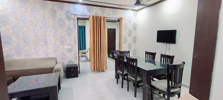 Living Room, kishanpura 3 Bedroom 132 Sq.Yd. Apartment In Kishanpura Zirakpur 9577437