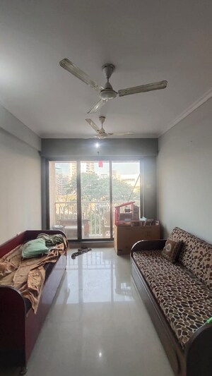 Bedroom in 3 BHK Apartment at Lodha Amara, Kolshet Road – for Rent