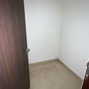 Room in 3 BHK Apartment at Aerocity – for Rent