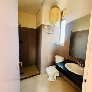 Bathroom in 2.5 BHK Apartment at Pioneer Park Phase 1, Sector 61 – for Rent