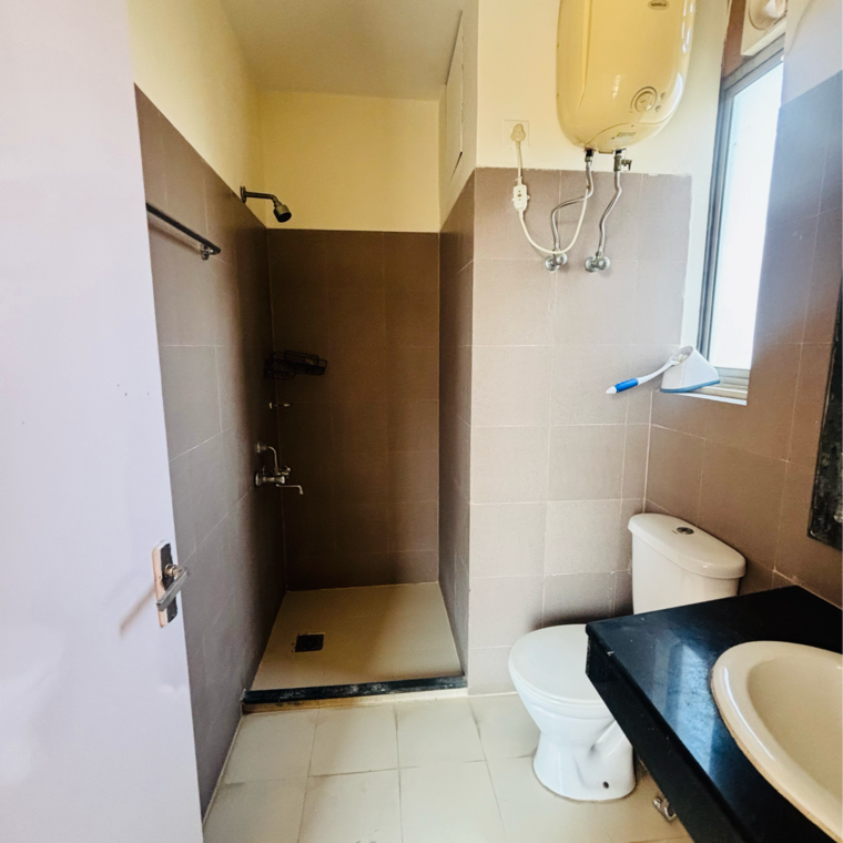 Bathroom, pioneer-park-phase-1 2.5 Bedroom 1520 Sq.Ft. Apartment In Sector 61 Gurgaon 9577466