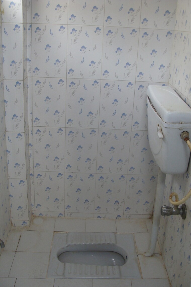 Bathroom, rt nagar 1 RK 540 Sq.Ft. Independent House In Rt Nagar Bangalore 9577489
