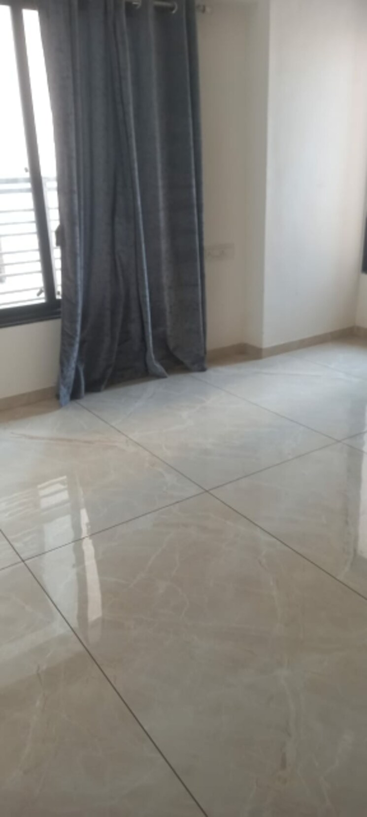 Room, vaishnodevi circle 3 Bedroom 2160 Sq.Ft. Apartment In Vaishnodevi Circle Ahmedabad 9577527
