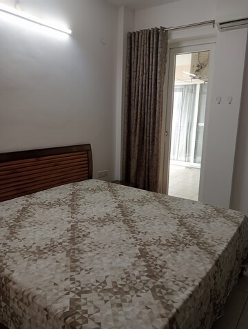 Room in 2 BHK Apartment at Motiaz Royal Citi, Ambala Highway – for Rent