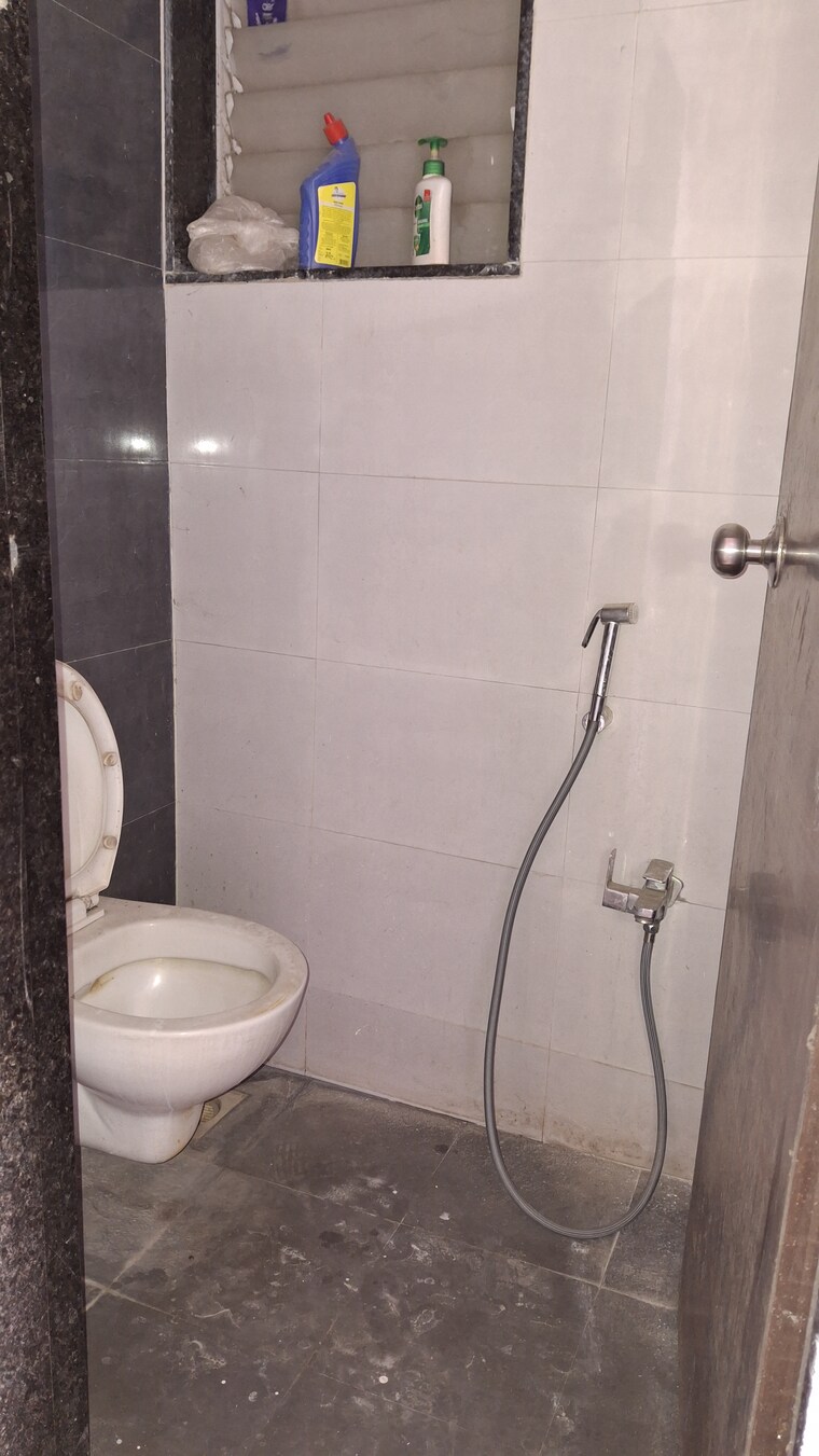 Bathroom, horizon-balaji-sparsh 1 Bedroom 700 Sq.Ft. Apartment In Ulwe Navi Mumbai 9577576