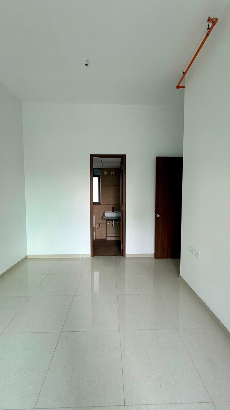 Room, kalpataru-immensa 1 Bedroom 550 Sq.Ft. Apartment In Kolshet Road Thane 9577560