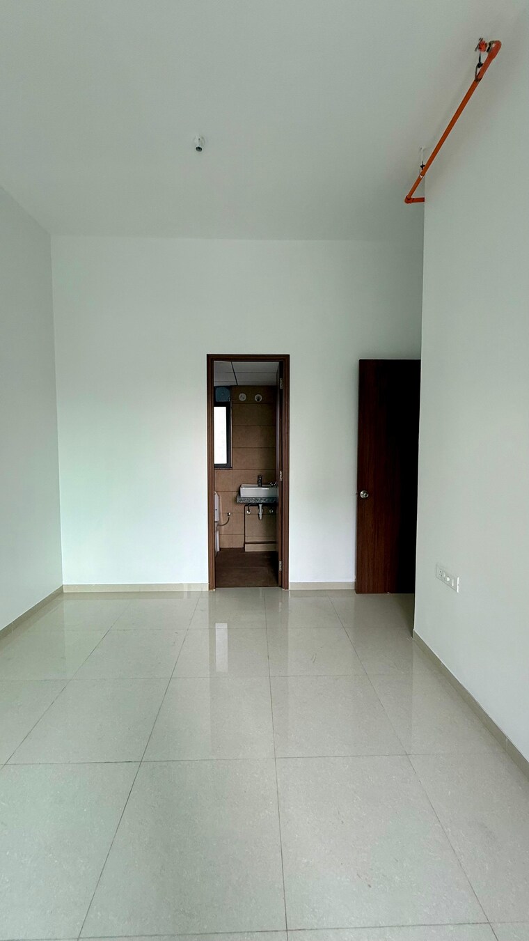 Room, kalpataru-immensa 1 Bedroom 550 Sq.Ft. Apartment In Kolshet Road Thane 9577560