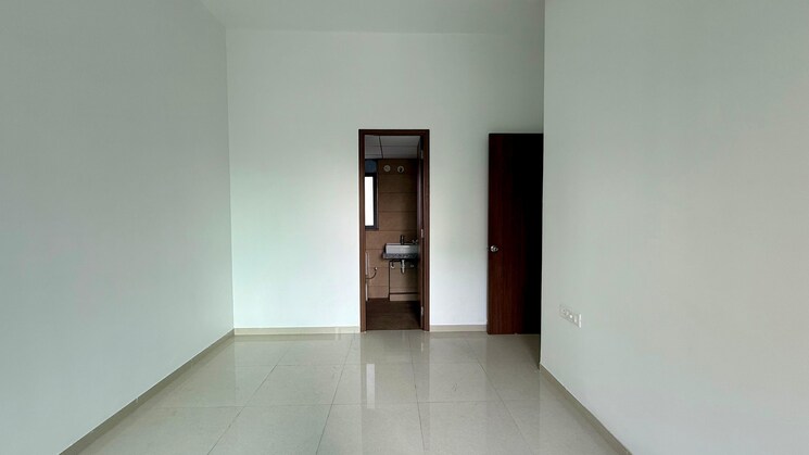 Room, kalpataru-immensa 1 Bedroom 550 Sq.Ft. Apartment In Kolshet Road Thane 9577560