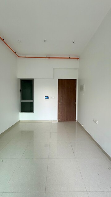 Room in 1 BHK Apartment at Kalpataru Immensa, Kolshet Road – for Rent